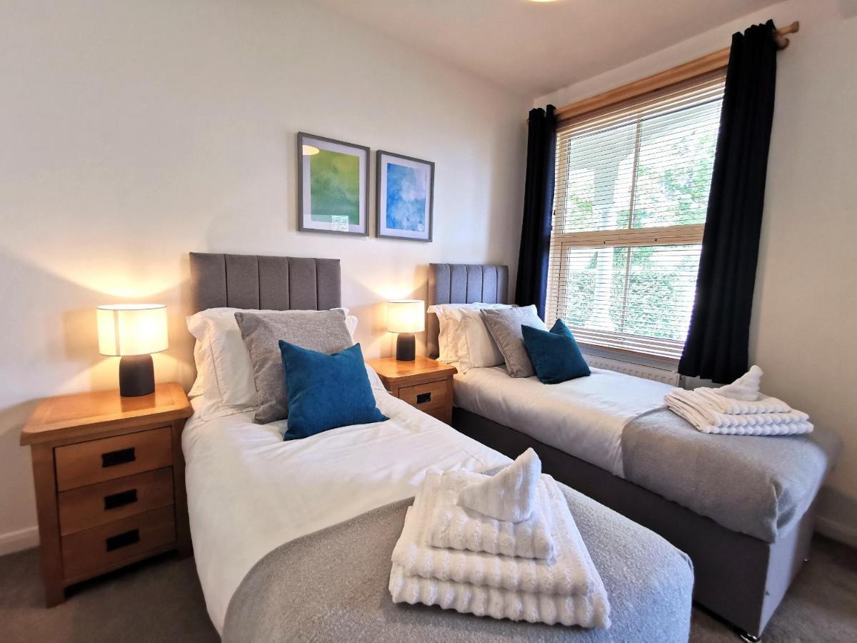 Crescent House Apartments Telford Eksteriør billede